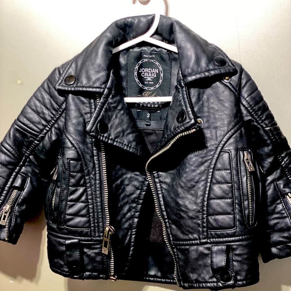 Unisex Jacket Good condition Size 2